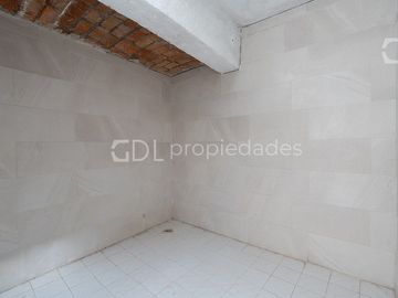 LAS PINTITAS CASA MUY AMPLIA EN VENTA