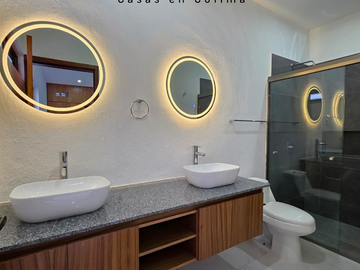 CASA EN VENTA 2 PLANTAS, 3 RECÁMARAS, 3.5 BAÑOS, COCHERA PARA 2 AUTOS