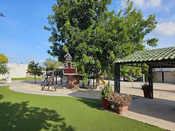 CASA EN RENTA EN PRIVADA ANTEQUERA A UNA CUADRA DE CARR 57