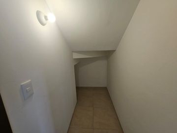 CASA EN RENTA EN PRIVADA ANTEQUERA A UNA CUADRA DE CARR 57