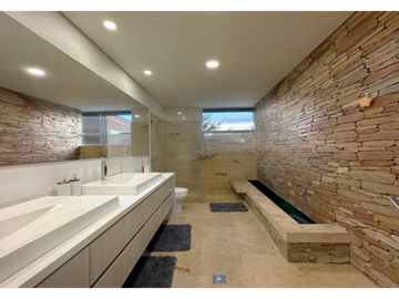 Venta / Arriendo de Casa Poblado Las Palmas Medellín P1 C7523946