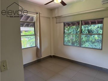 CASA EN ALQUILER EN CLAYTON