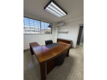 Se Alquila Oficina Semi Amueblada en El Dorado