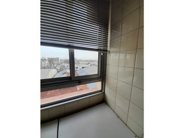 4 AMB. SOBRE AV INDEPENDENCIA AL 3000(USO RESIDENCIAL O PROFESIONAL)