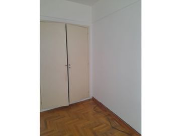 4 AMB. SOBRE AV INDEPENDENCIA AL 3000(USO RESIDENCIAL O PROFESIONAL)