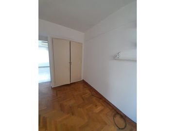 4 AMB. SOBRE AV INDEPENDENCIA AL 3000(USO RESIDENCIAL O PROFESIONAL)