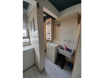 4 AMB. SOBRE AV INDEPENDENCIA AL 3000(USO RESIDENCIAL O PROFESIONAL)