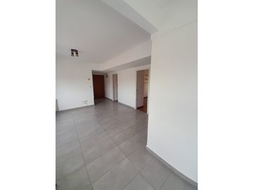 4 AMB. SOBRE AV INDEPENDENCIA AL 3000(USO RESIDENCIAL O PROFESIONAL)