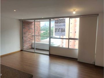 Arriendo apartamento en Loma del Esmeraldal P10 C7250314