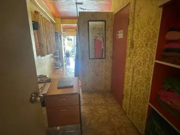 Urgent Sale: Commercial Building in Soi Buakhao! Best location in Buakhao!!! only 12m THB
