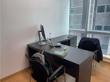 T Oficina en arriendo en Centro Empresarial Santa Bárbara, Bogotá D.C.