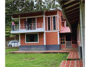 CASA EN VENTA APARTADÓ EL CRUCERO