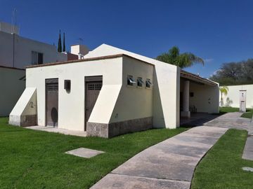 CASA EN VENTA EN VILLA SUR, AGS.