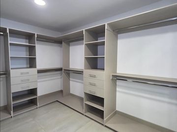 Depa en VENTA de 2 habitaciones — Tres Puertas, Puerta del Sol con vistas espectaculares