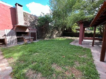 ALQUILER CASA 4 AMBIENTES  PILETA PARQUE LELOIR