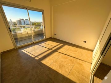 VENTA DEPTO. 3 AMB CON BALCON. BERAZATEGUI CENTRO