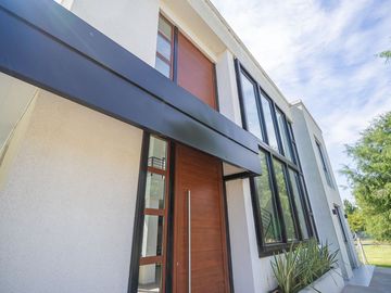VENTA CASA BARRIO PRIVADO PRADOS DEL OESTE