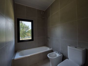 VENTA CASA BARRIO PRIVADO PRADOS DEL OESTE