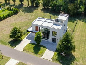 VENTA CASA BARRIO PRIVADO PRADOS DEL OESTE