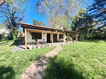 Quinta de 3.650 m2 zona residencial Moreno