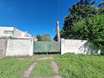 Quinta de 3.650 m2 zona residencial Moreno