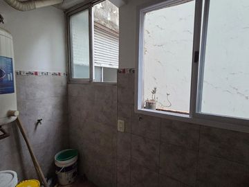 VENTA DEPARTAMENTO 2 AMBIENTES FLORES