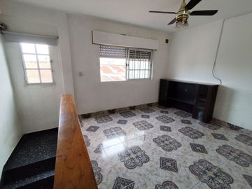 PH VENTA MATADEROS TERRAZA PROPIA x ESCALERA