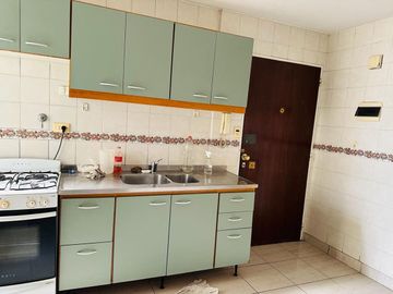 Venta departamento 4 amb en Belgrano. Guarda Coche