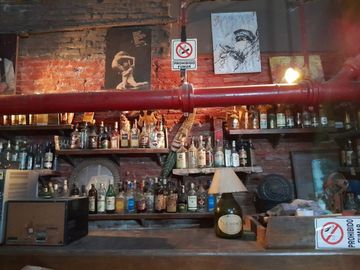 VENTA LOCAL AV CORRIENTES Y RIOBAMBA - BAR