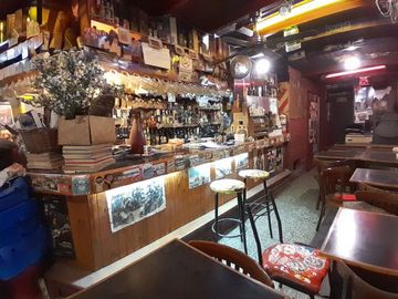 VENTA LOCAL AV CORRIENTES Y RIOBAMBA - BAR