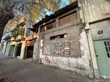 TERRENO EN VENTA CHACARITA- IDEAL FABRICA/DEPÓSITO