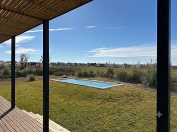 Venta Casa en Entorno Natural Laguna de las Pampas