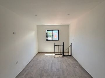 Alquiler 24 meses PH 2 ambientes en Duplex y Patio. Misiones y Alvarado