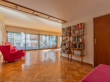 VENTA Semipiso 4 amb al frente c/cochera. BELGRANO