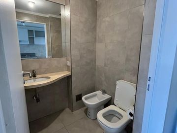 Venta con Renta Monoambiente divisible .Apto Prof