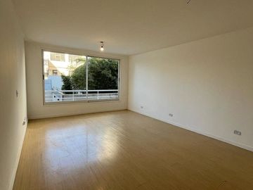 Venta con Renta Monoambiente divisible .Apto Prof