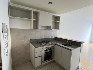 Venta con Renta Monoambiente divisible .Apto Prof