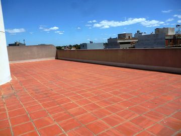 Venta con Renta Monoambiente divisible .Apto Prof