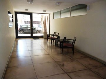 Venta con Renta Monoambiente divisible .Apto Prof