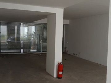 VENTA - LOCAL COMERCIAL A LA CALLE - FLORES