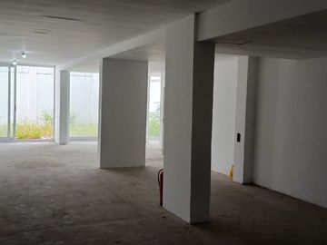 VENTA - LOCAL COMERCIAL A LA CALLE - FLORES