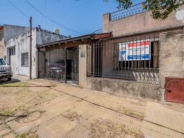 VENTA CASA 4 AMB RAMOS MEJIA - APTO CREDITO