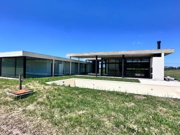 ESTANCIAS VILLA MARÍA AL GOLF | CASA A ESTRENAR