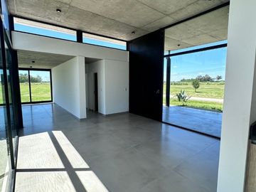 ESTANCIAS VILLA MARÍA AL GOLF | CASA A ESTRENAR