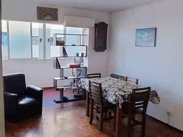 VENTA DEPTO. 2 AMB. AL FRENTE MUY LUMINOSO FLORES