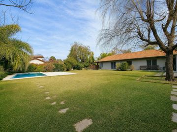 Casa Venta Club de Campo Aranzazu Pileta Seguridad