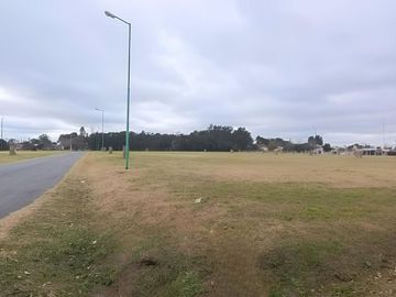 Lotes en venta en Lujan de 300 m2 dueño financia