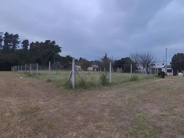 Lotes en venta en Lujan de 300 m2 dueño financia