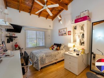 VENTA CASA 4 AMBIENTES COCHERA MATADEROS