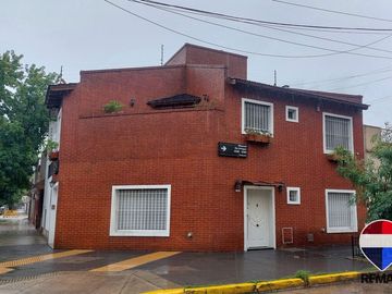VENTA CASA 4 AMBIENTES COCHERA MATADEROS